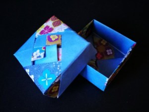 origami blue square box